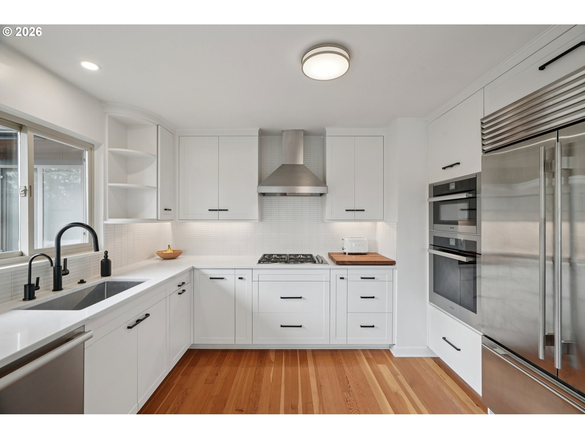 6487 Southwest Parkhill Way Portland, OR 97219 - Photo 16 of 48