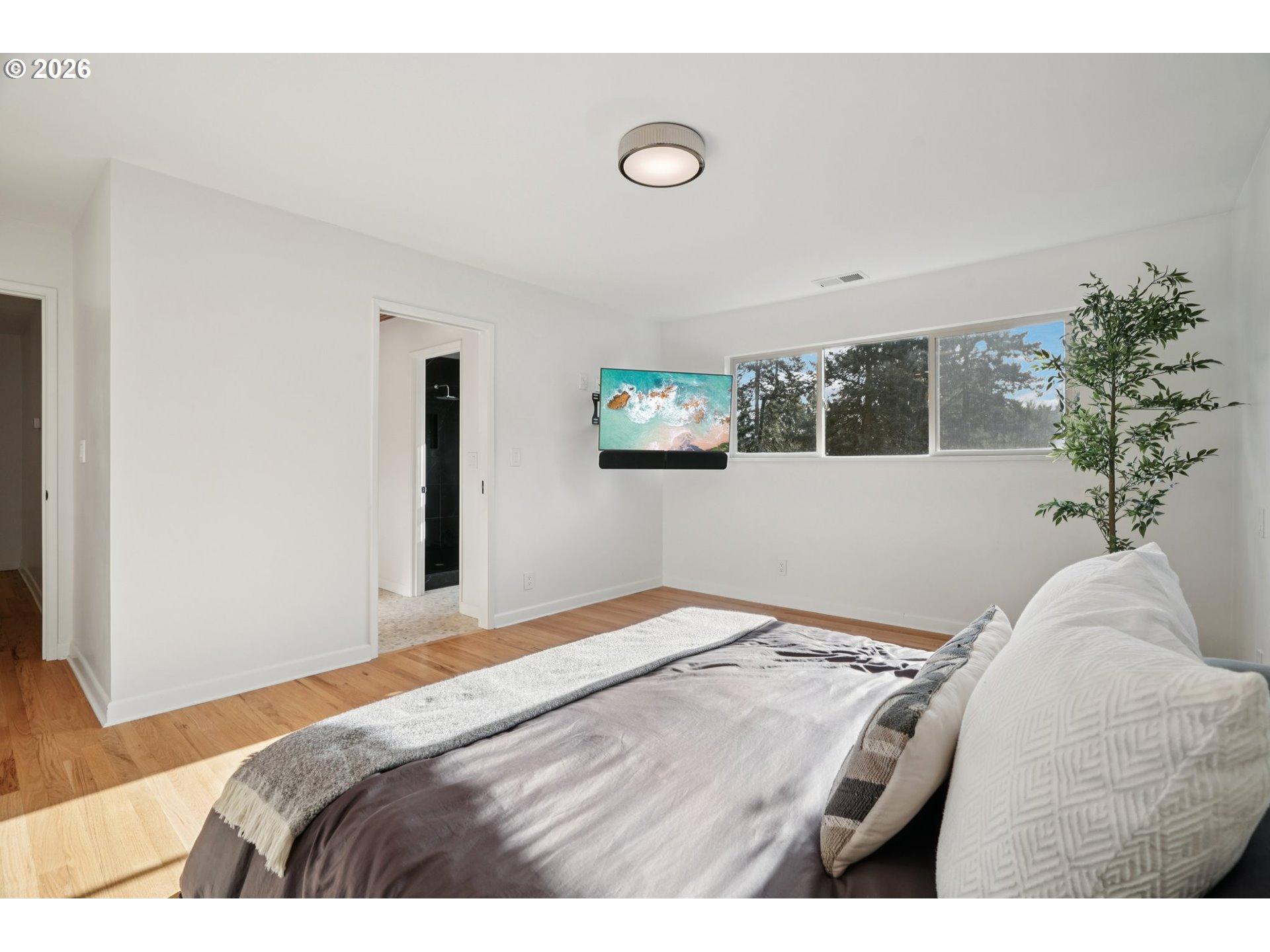 6487 Southwest Parkhill Way Portland, OR 97219 - Photo 19 of 48