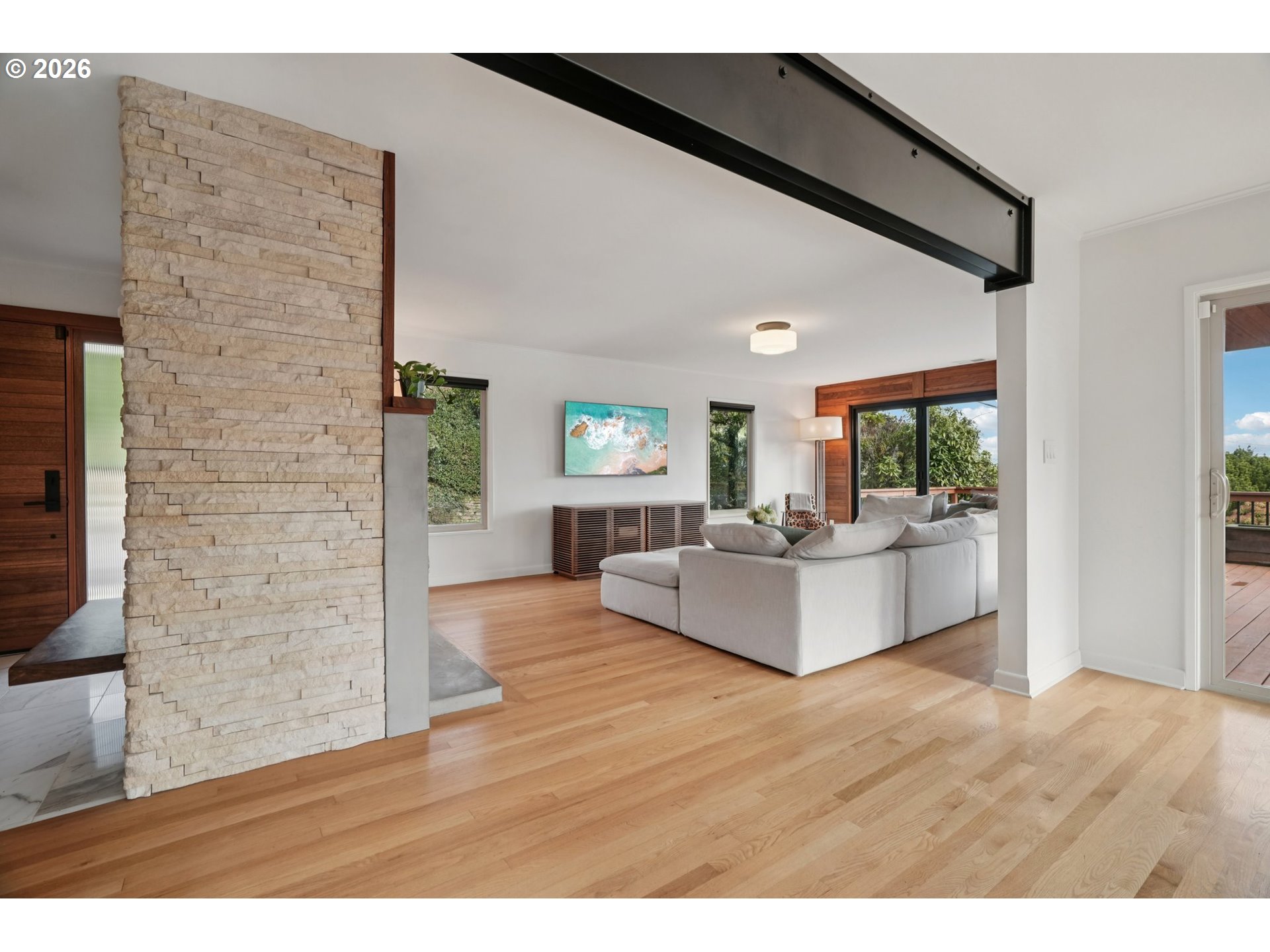 6487 Southwest Parkhill Way Portland, OR 97219 - Photo 4 of 48