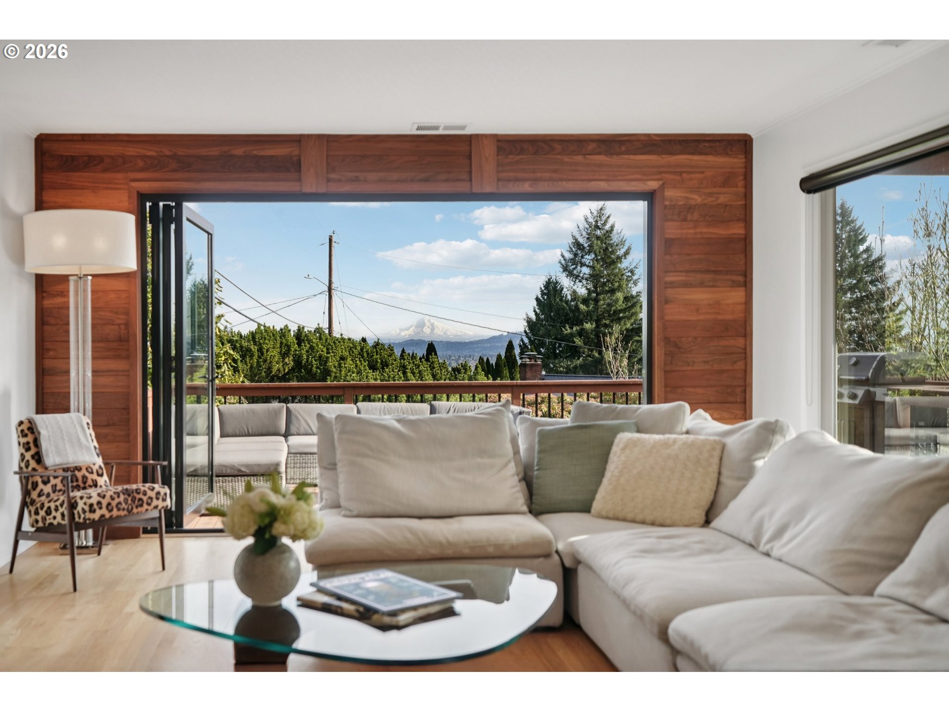 6487 Southwest Parkhill Way Portland, OR 97219 - Photo 7 of 48