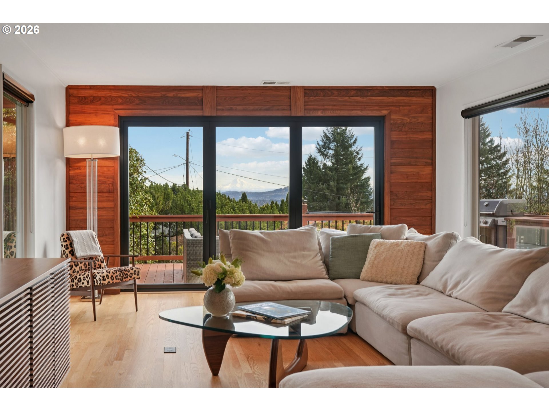 6487 Southwest Parkhill Way Portland, OR 97219 - Photo 8 of 48