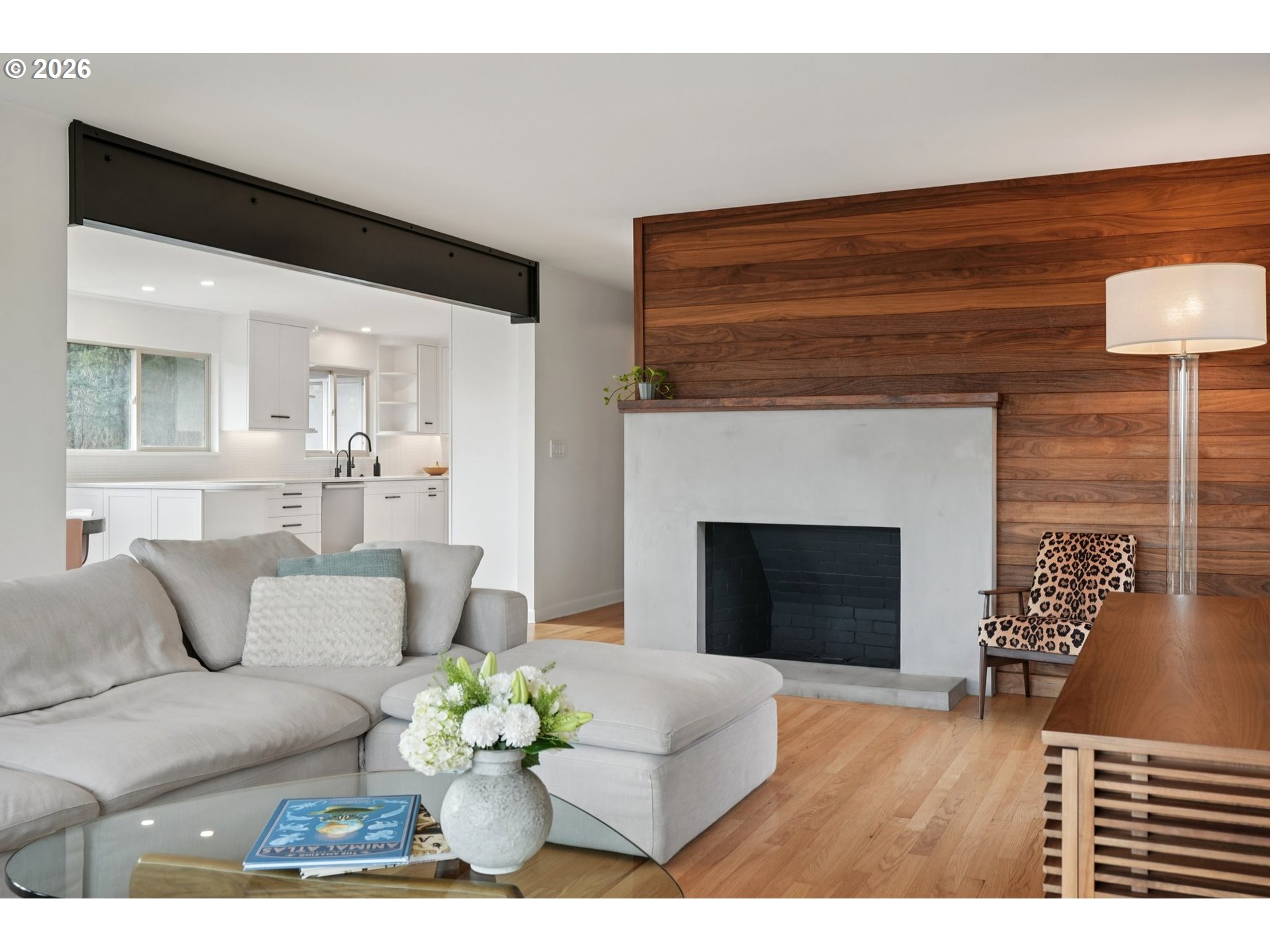 6487 Southwest Parkhill Way Portland, OR 97219 - Photo 10 of 48