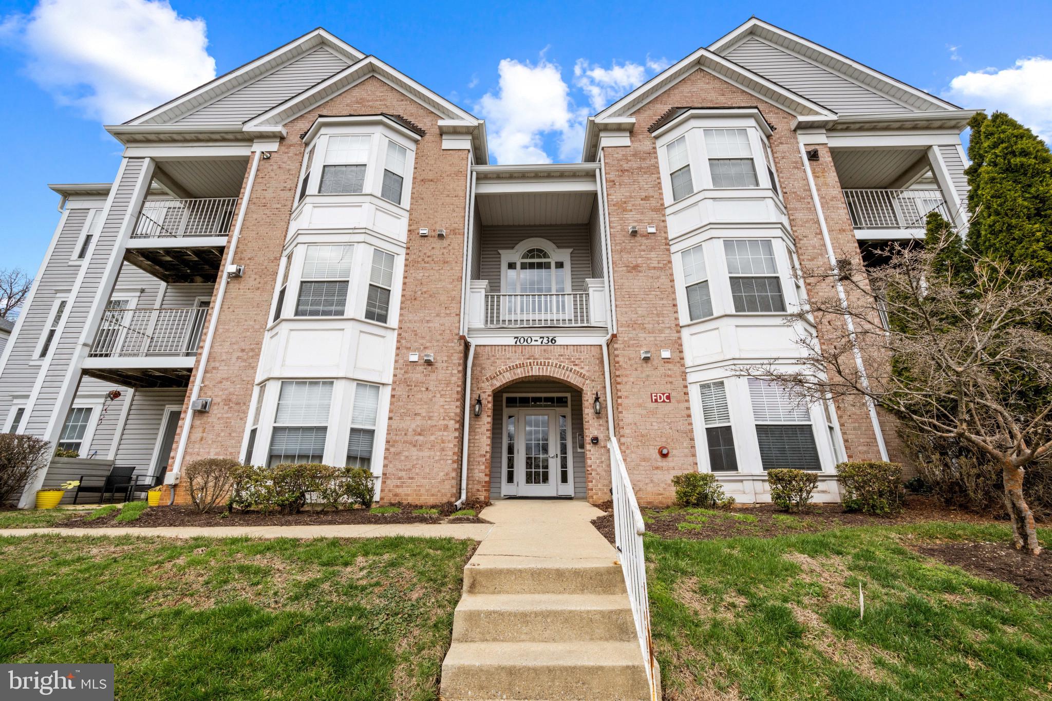 736 Kennington Road, Unit 736 Reisterstown, MD 21136 - Photo 3 of 30