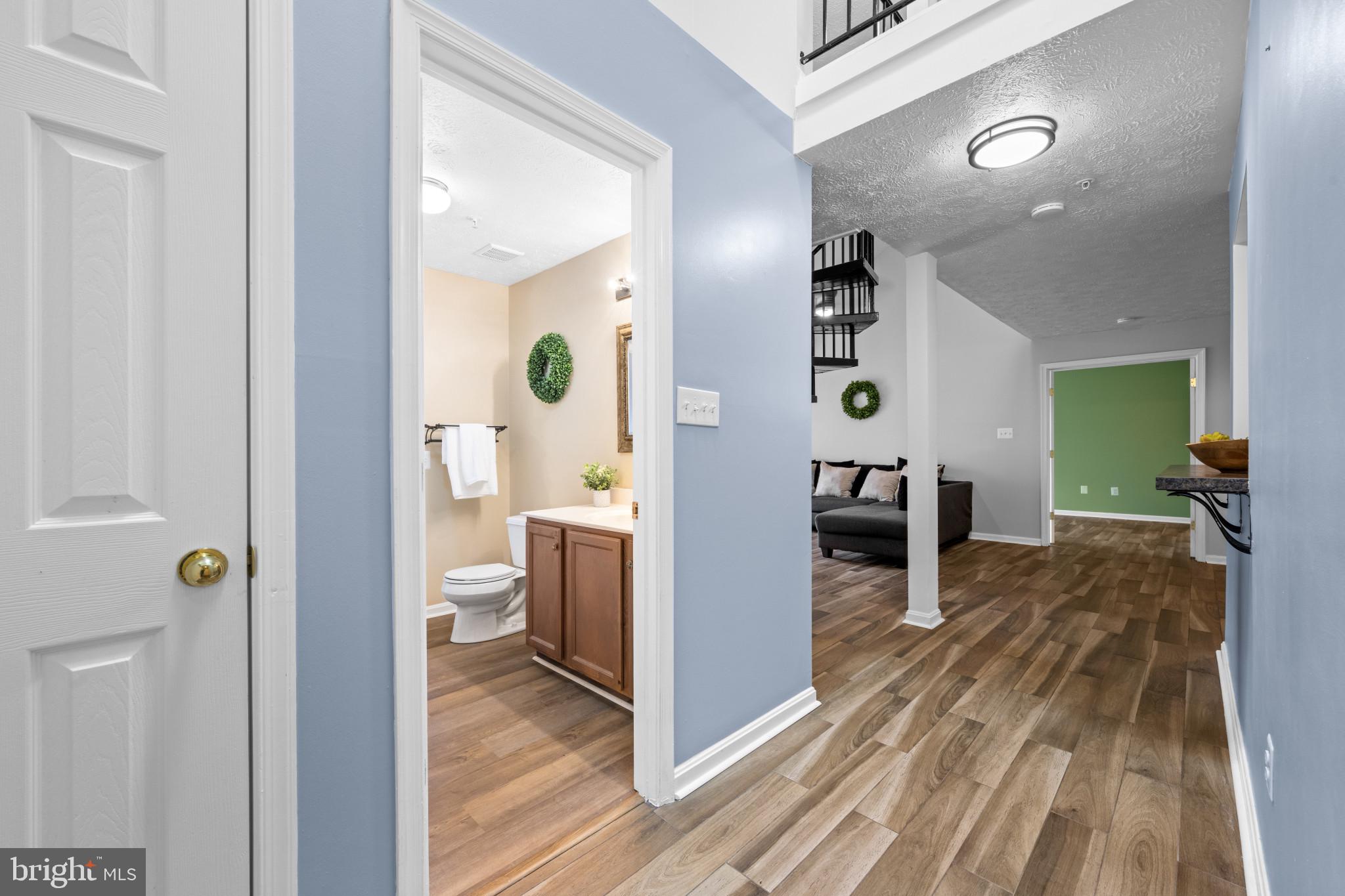 736 Kennington Road, Unit 736 Reisterstown, MD 21136 - Photo 6 of 30 Entry way