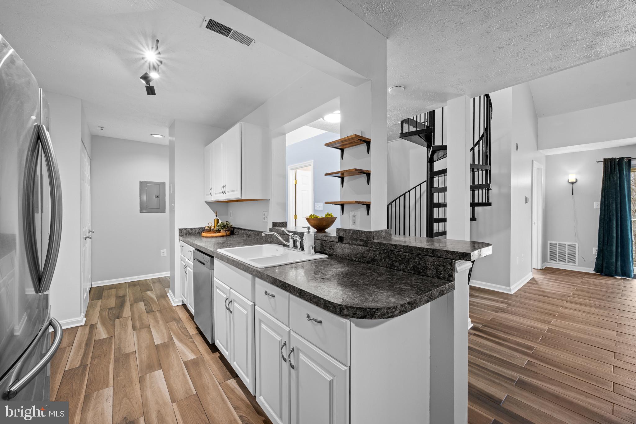 736 Kennington Road, Unit 736 Reisterstown, MD 21136 - Photo 9 of 30