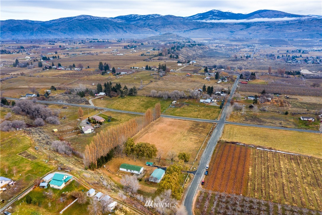 25 Caudill Road Omak, WA 98841 - Photo 28 of 40 an aerial view of residential houses with outdoor space