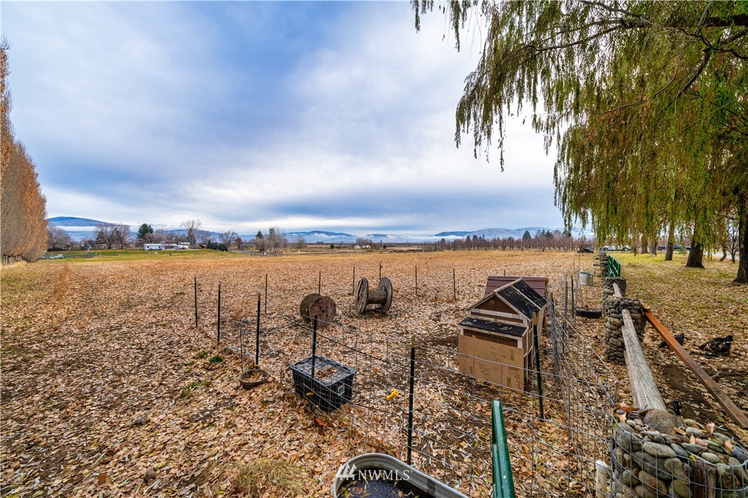 25 Caudill Road Omak, WA 98841 - Photo 40 of 40 a view of a lake with outdoor space