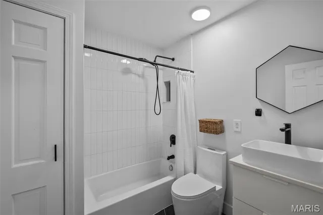 $3,150 | 4327 Wickerfield Drive, St. Louis, MO 63128