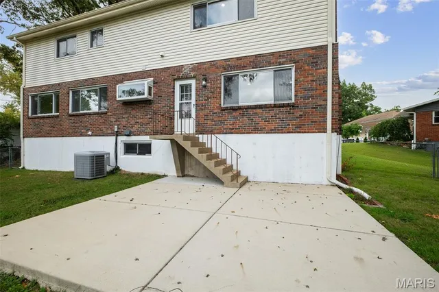 $3,150 | 4327 Wickerfield Drive, St. Louis, MO 63128