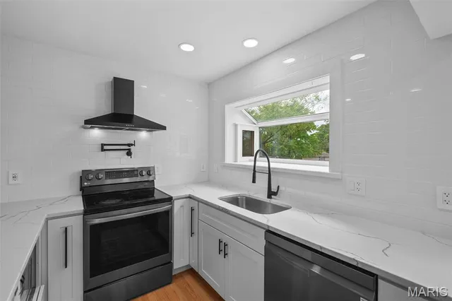 $3,150 | 4327 Wickerfield Drive, St. Louis, MO 63128