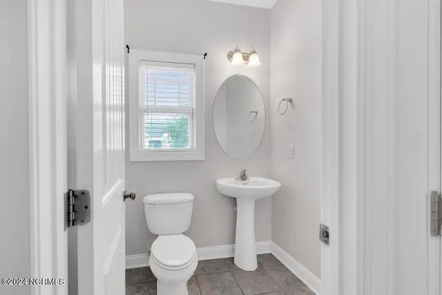 $2,300 | 913 Dynamo Lane, Jacksonville, NC 28546