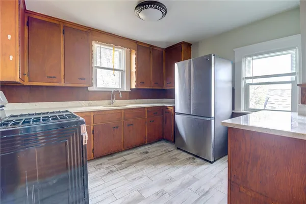 $2,400 | 131 Washington Avenue, Unit 3, Providence, RI 02905