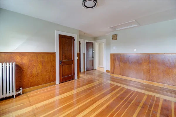 $2,400 | 131 Washington Avenue, Unit 3, Providence, RI 02905