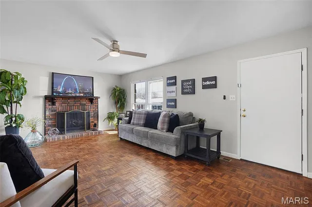 $270,000 | 2137 Meadow Drive, Barnhart, MO 63012