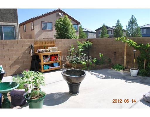 554 Halloran Springs Road Las Vegas, NV 89148 - Photo 8 of 8 Yard/Garden.