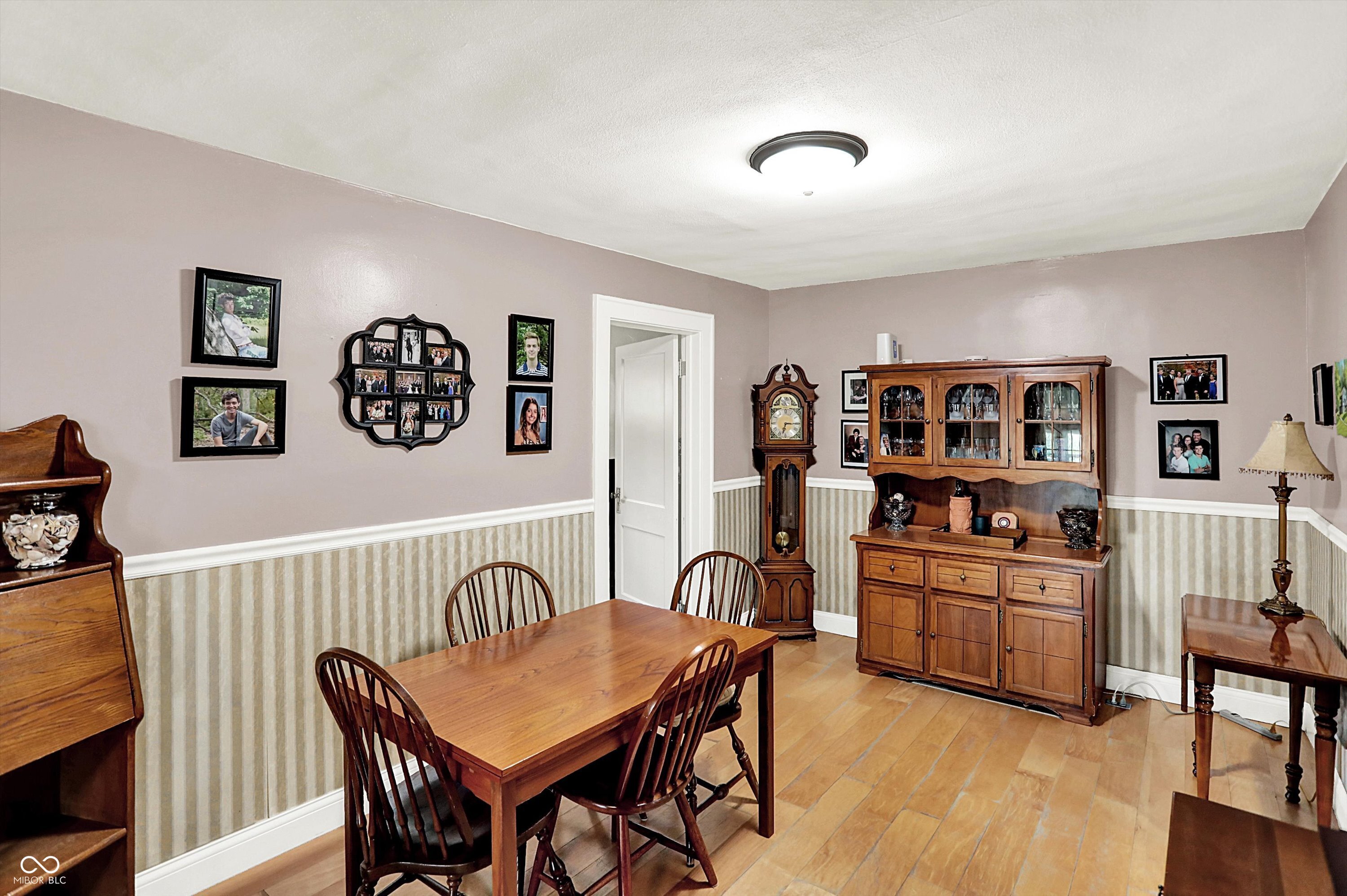 1115 Bethel Avenue Beech Grove, IN 46107 - Photo 6 of 48