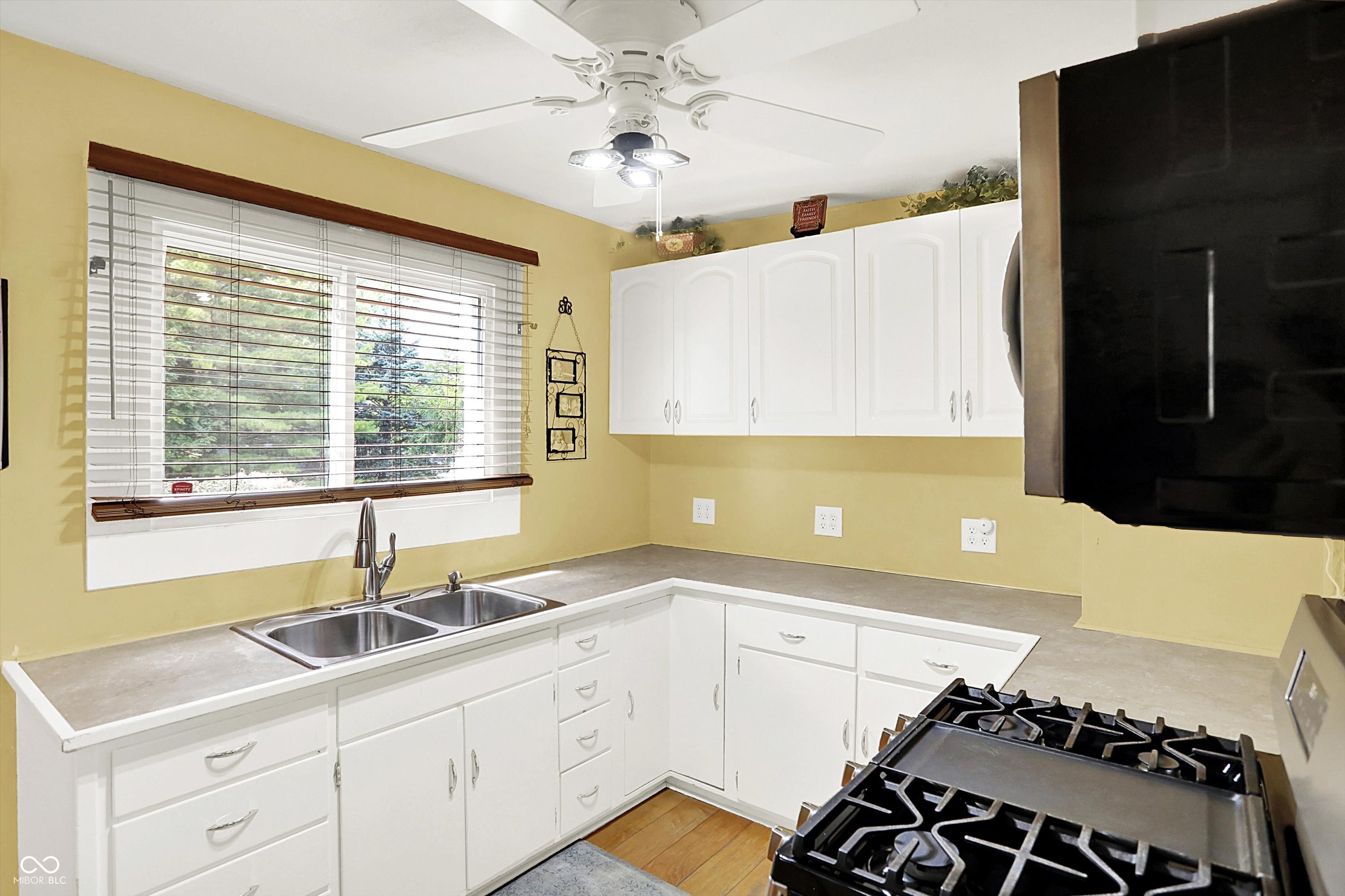 1115 Bethel Avenue Beech Grove, IN 46107 - Photo 10 of 48