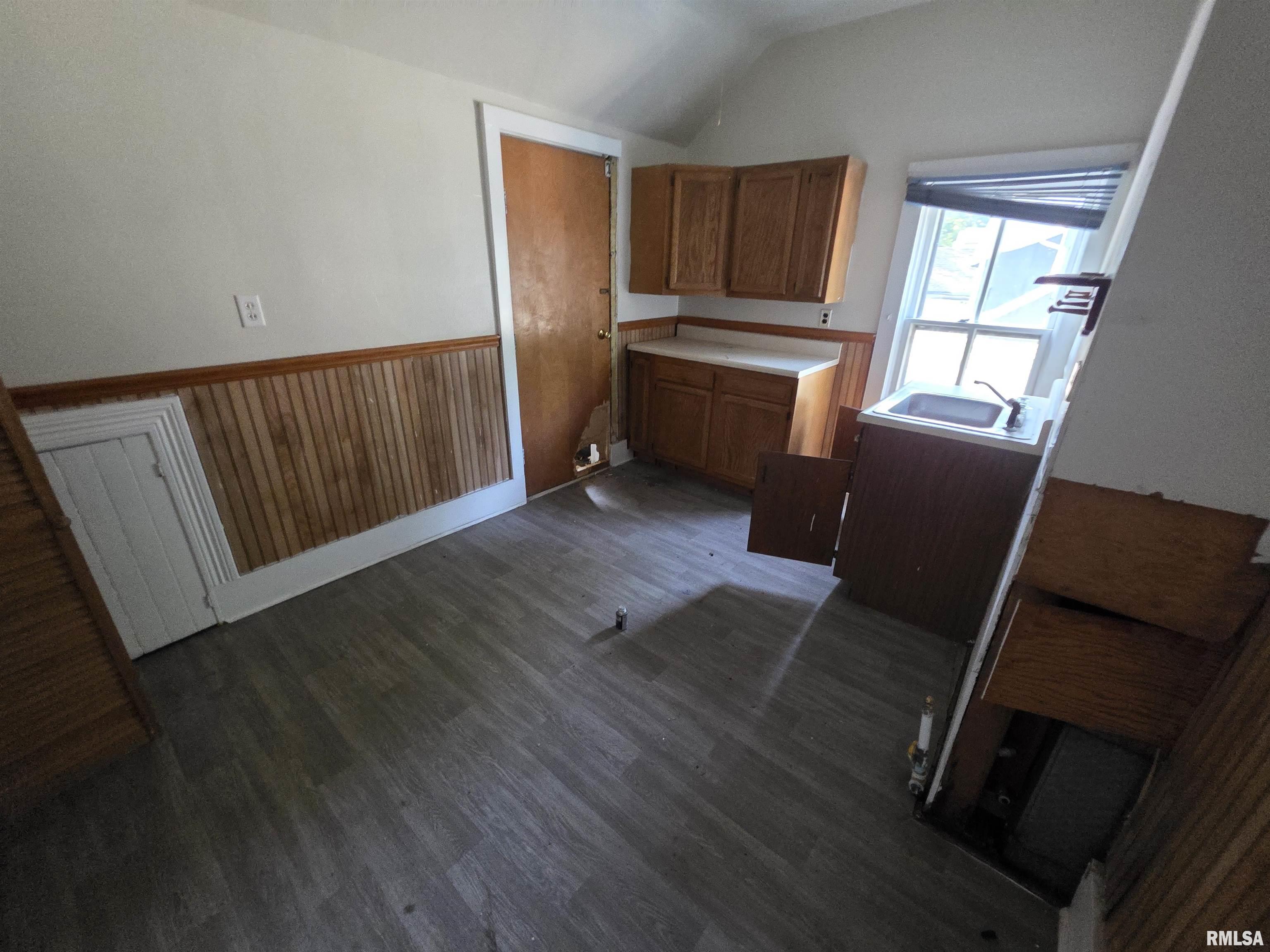 1035 North 6th Street Springfield, IL 62702 - Photo 7 of 7