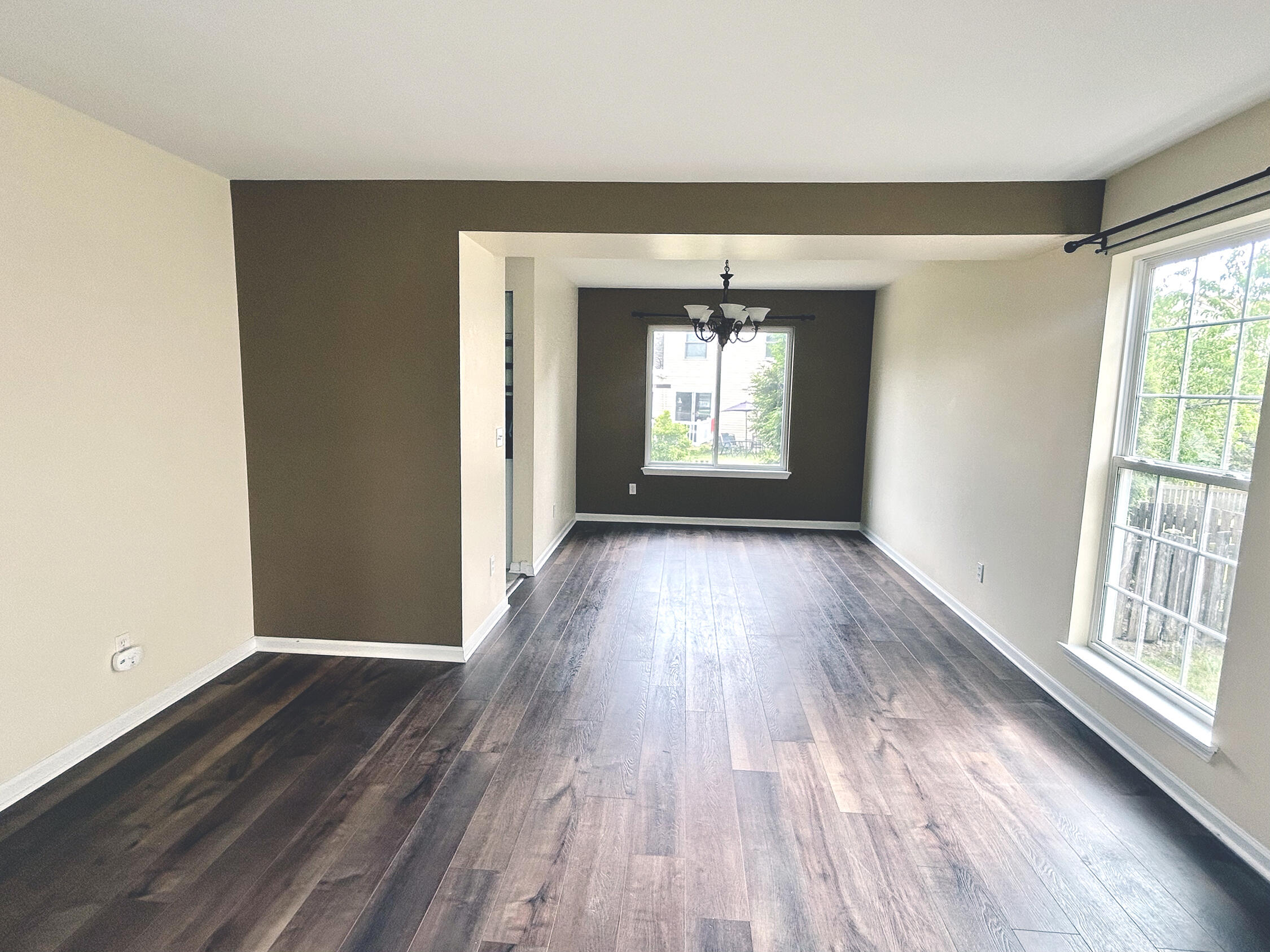 9704 67th Street Kenosha, WI 53142 - Photo 7 of 27 Living Room