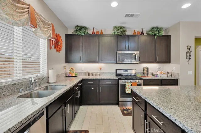 $560,000 | 1320 Acanthus Lane, Beaumont, CA 92223