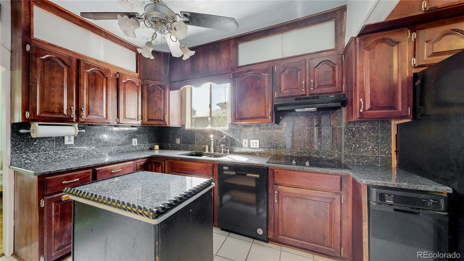 4169 Hooker Street Denver, CO 80211 - Photo 9 of 48