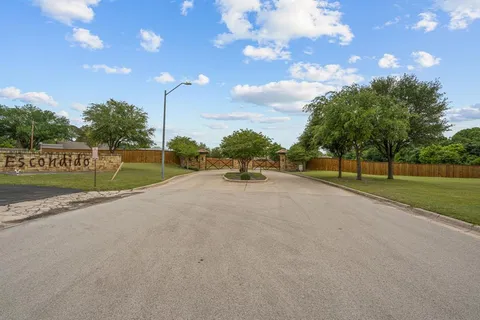 $424,000 | 108 Bosque Court, Azle, TX 76020