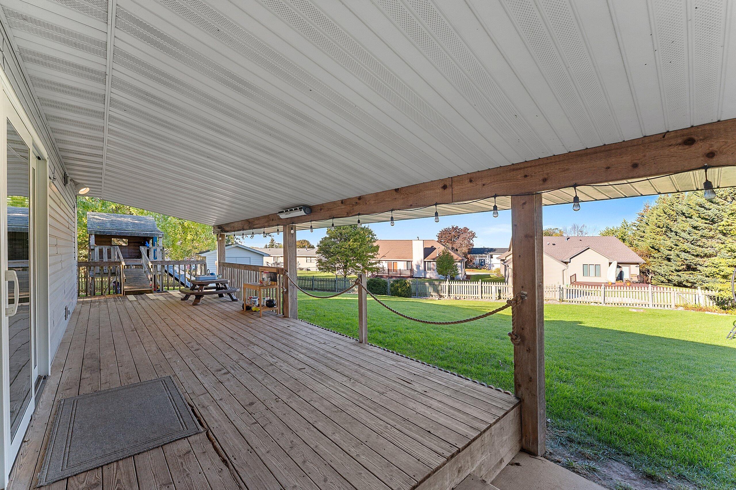 3408 Pierce Court Two Rivers, WI 54241 - Photo 51 of 68 019-3408PierceCourt-TwoRivers-WI-54241-S