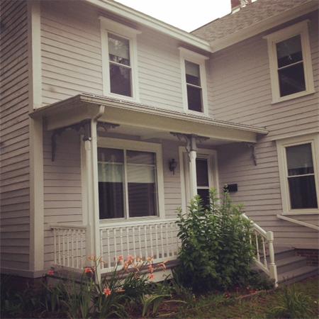 269 Riverside Drive Northampton, MA 01062 - Photo 3 of 28 front view of a house