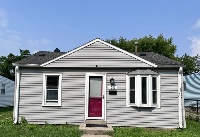 $130,000 | 1616 Oregon Street, Racine, WI 53405