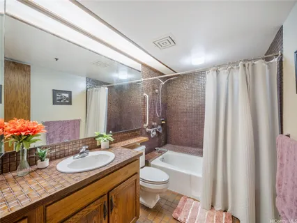 $549,000 | 555 Hahaione Street, Unit 5C, Honolulu, HI 96825