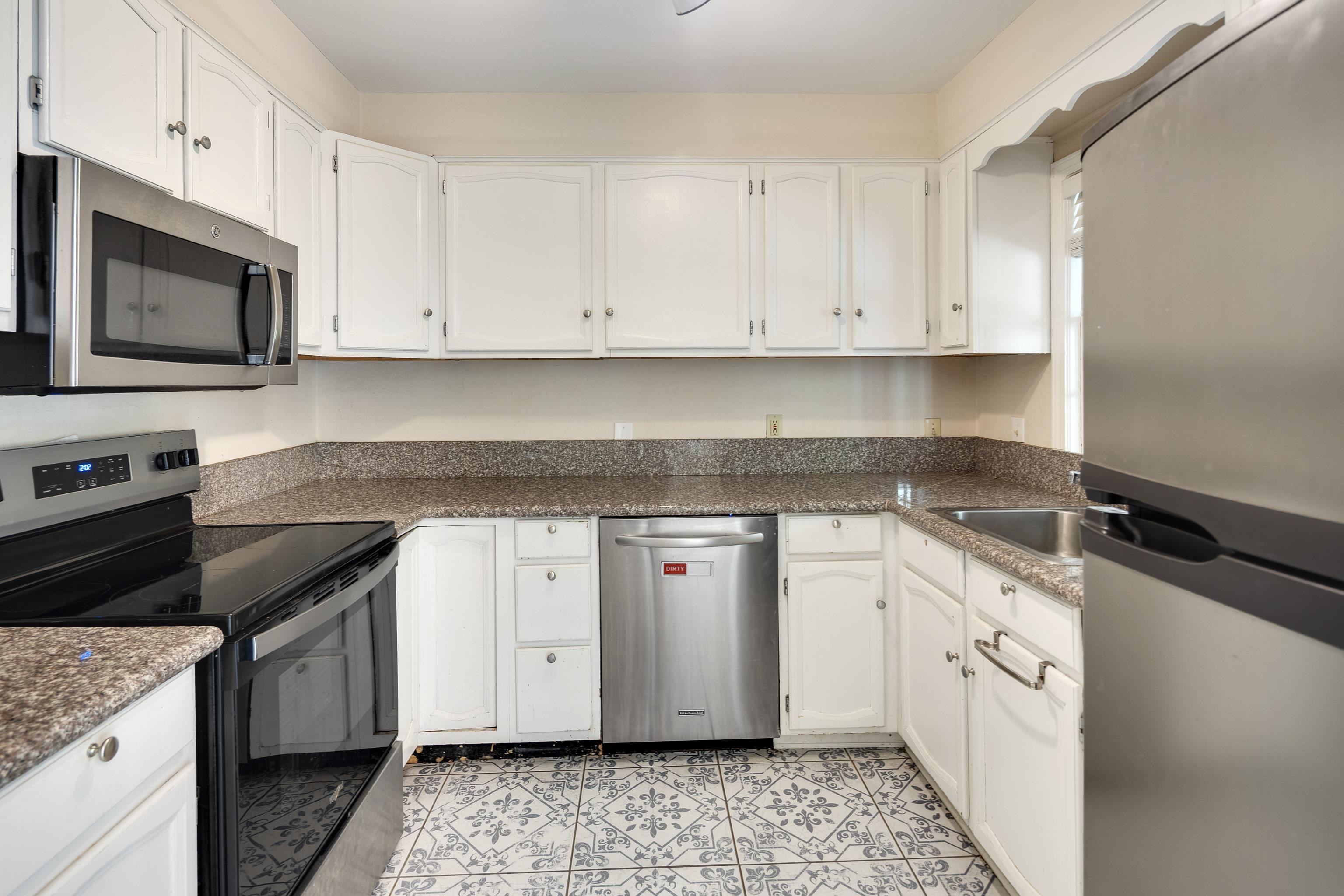 59 North Ashlawn Road Memphis, TN 38112 - Photo 11 of 27