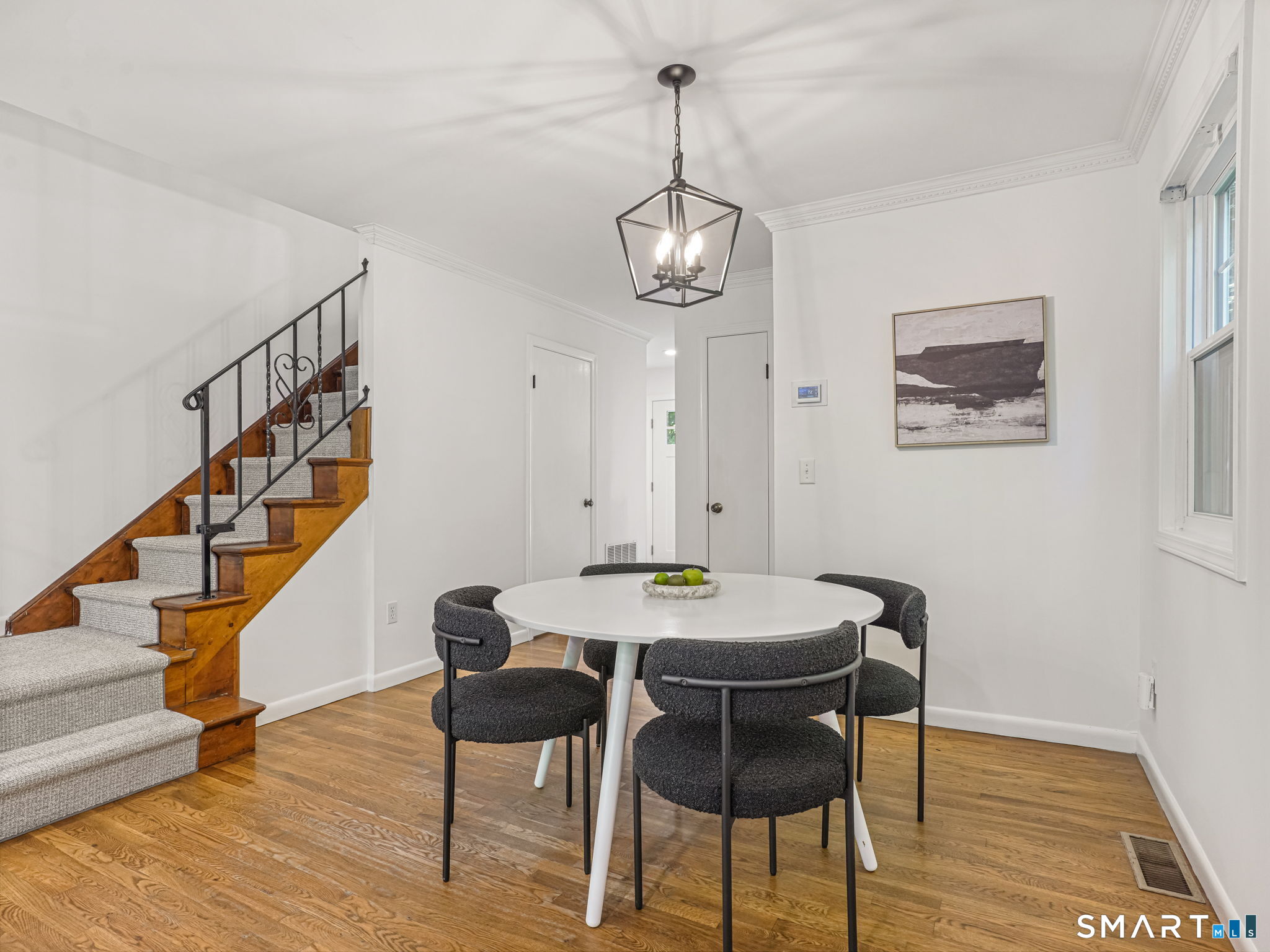 19 Colonial Road, Unit 6 Stamford, CT 06906 - Photo 8 of 29 Gallery Image 8