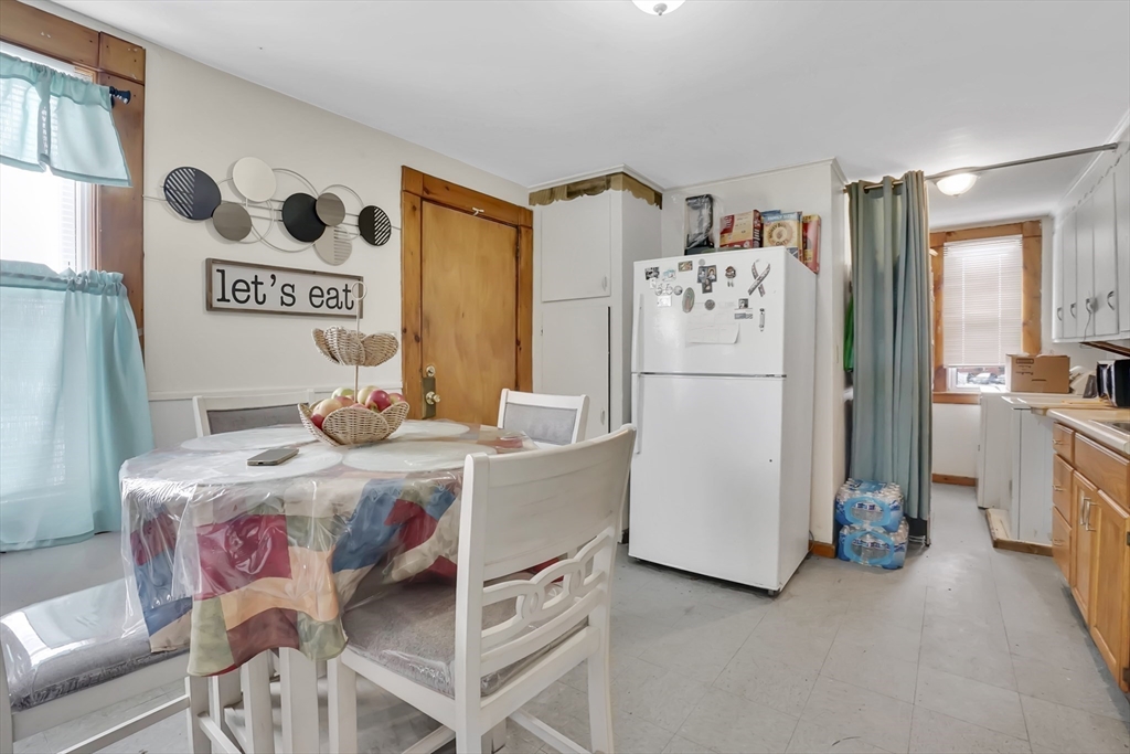 1584 Dwight Street Springfield, MA 01107 - Photo 13 of 40