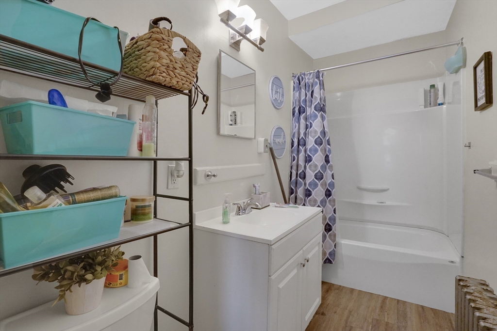 1584 Dwight Street Springfield, MA 01107 - Photo 23 of 40