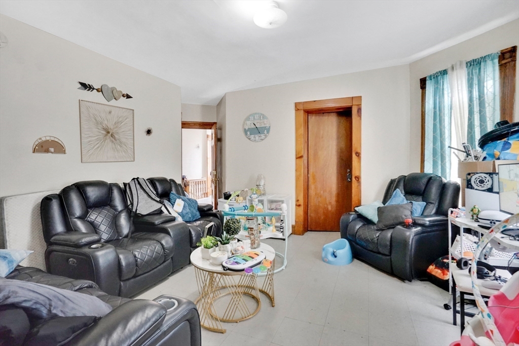 1584 Dwight Street Springfield, MA 01107 - Photo 24 of 40