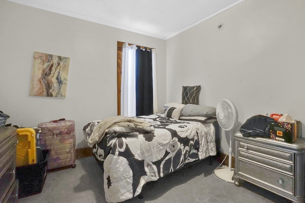 1584 Dwight Street Springfield, MA 01107 - Photo 27 of 40