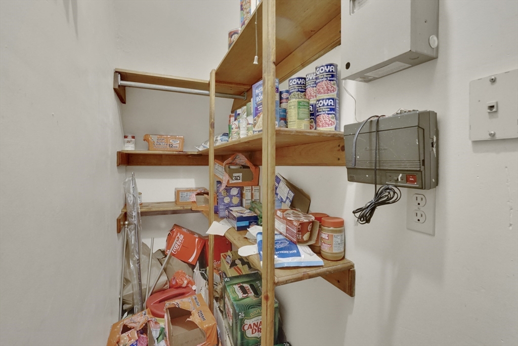 1584 Dwight Street Springfield, MA 01107 - Photo 33 of 40