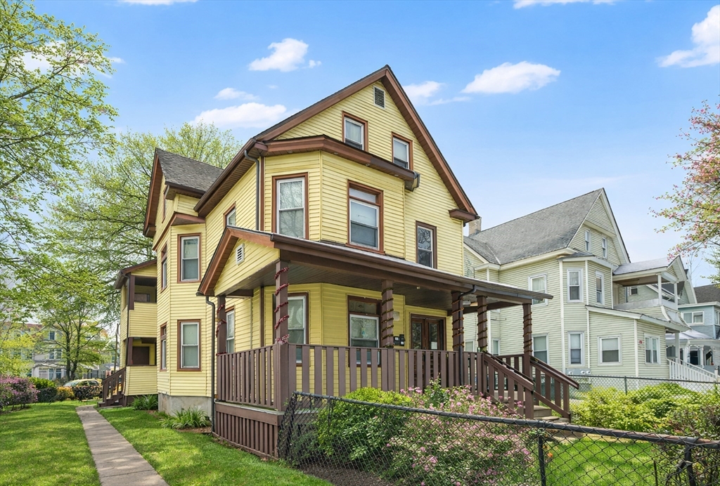 1584 Dwight Street Springfield, MA 01107 - Photo 6 of 40