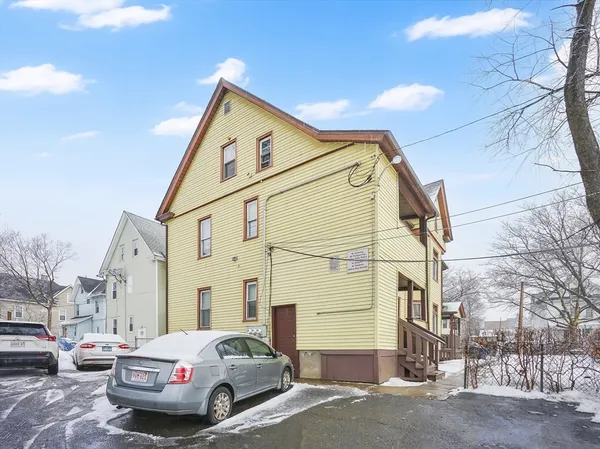 $445,000 | 1584 Dwight Street, Springfield, MA 01107