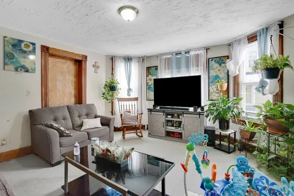 $445,000 | 1584 Dwight Street, Springfield, MA 01107