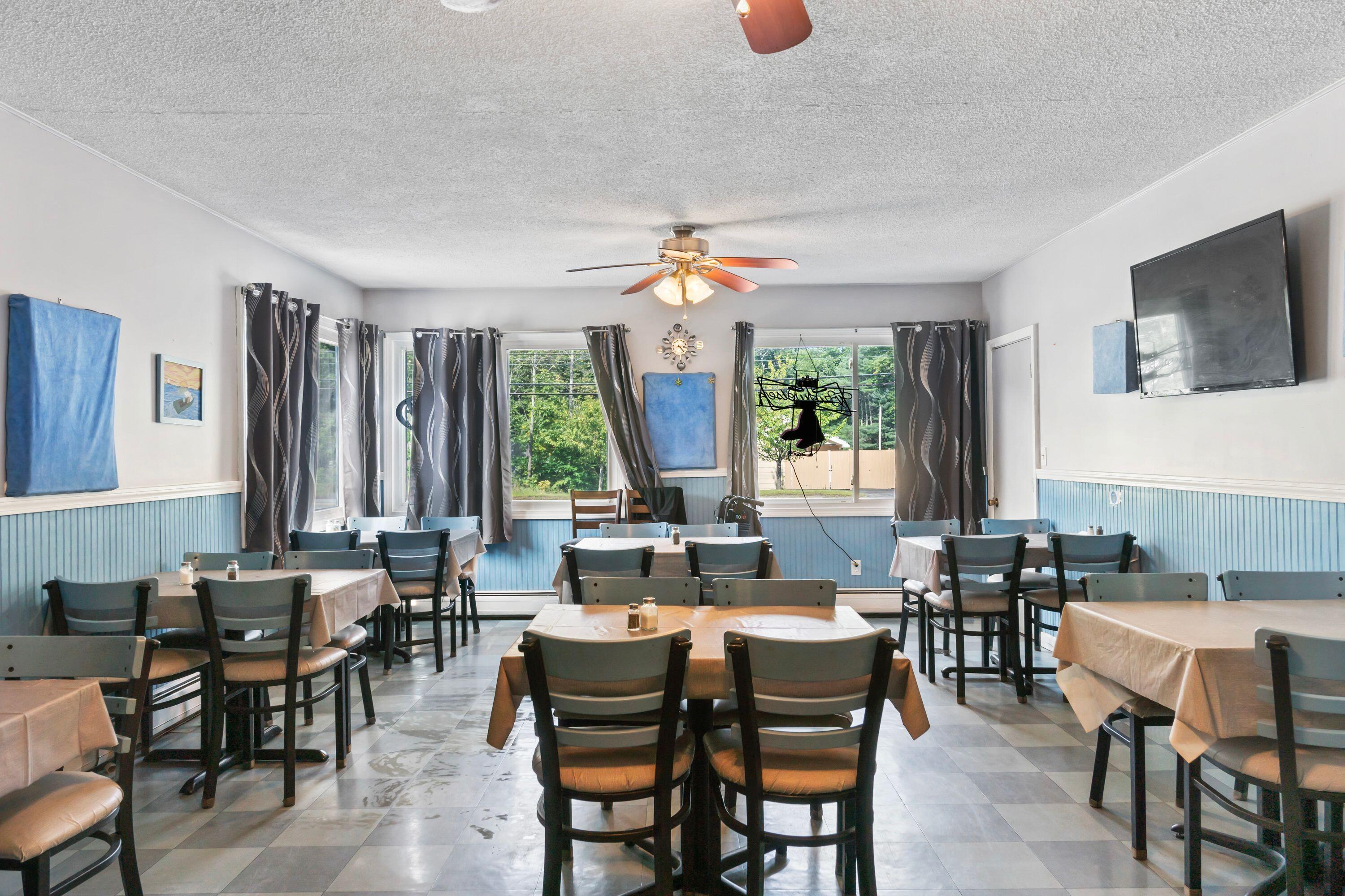 715 Webster Street Lewiston, ME 04240 - Photo 17 of 75 Dining Area