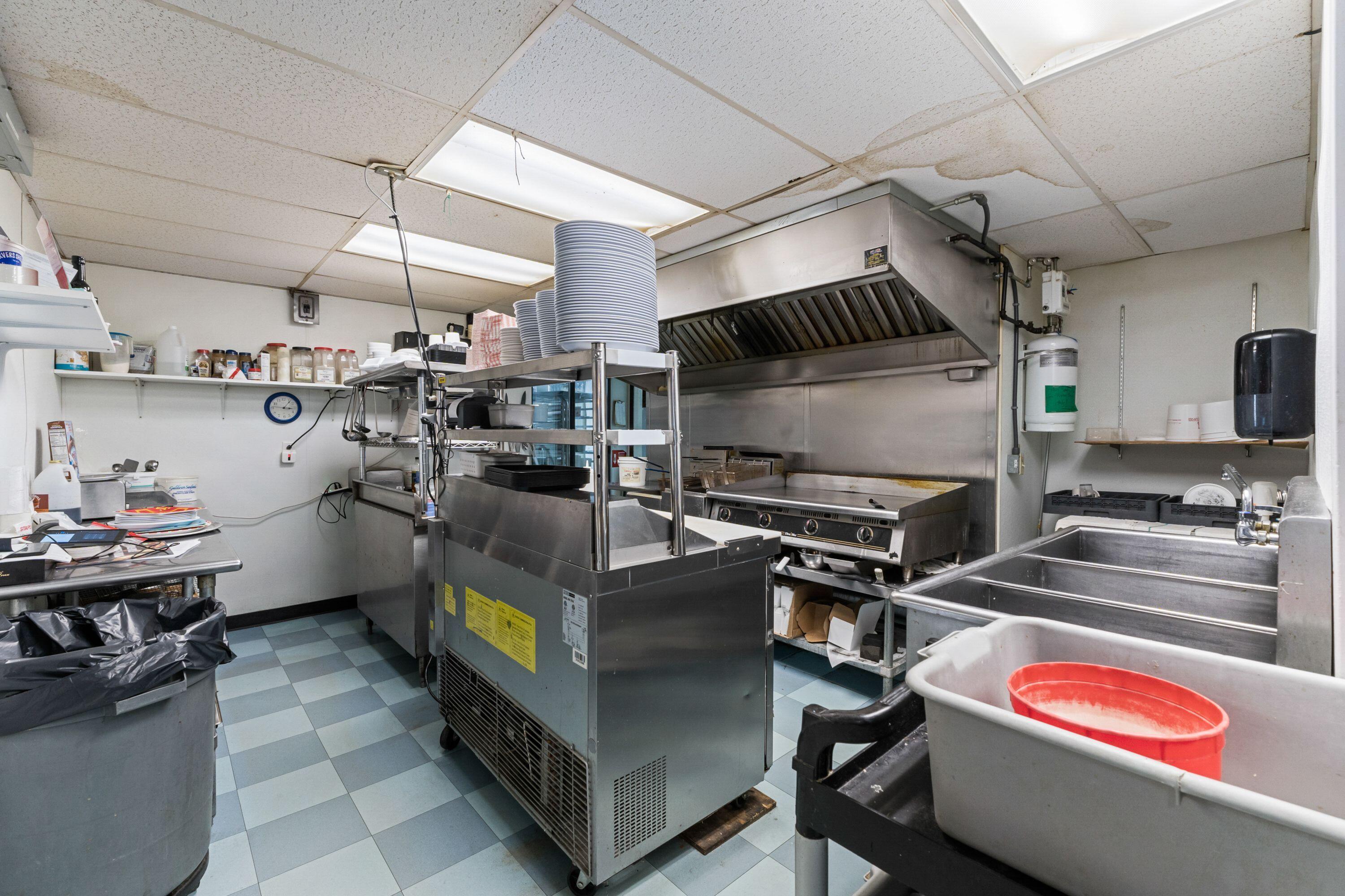 715 Webster Street Lewiston, ME 04240 - Photo 24 of 75 17-kitchen