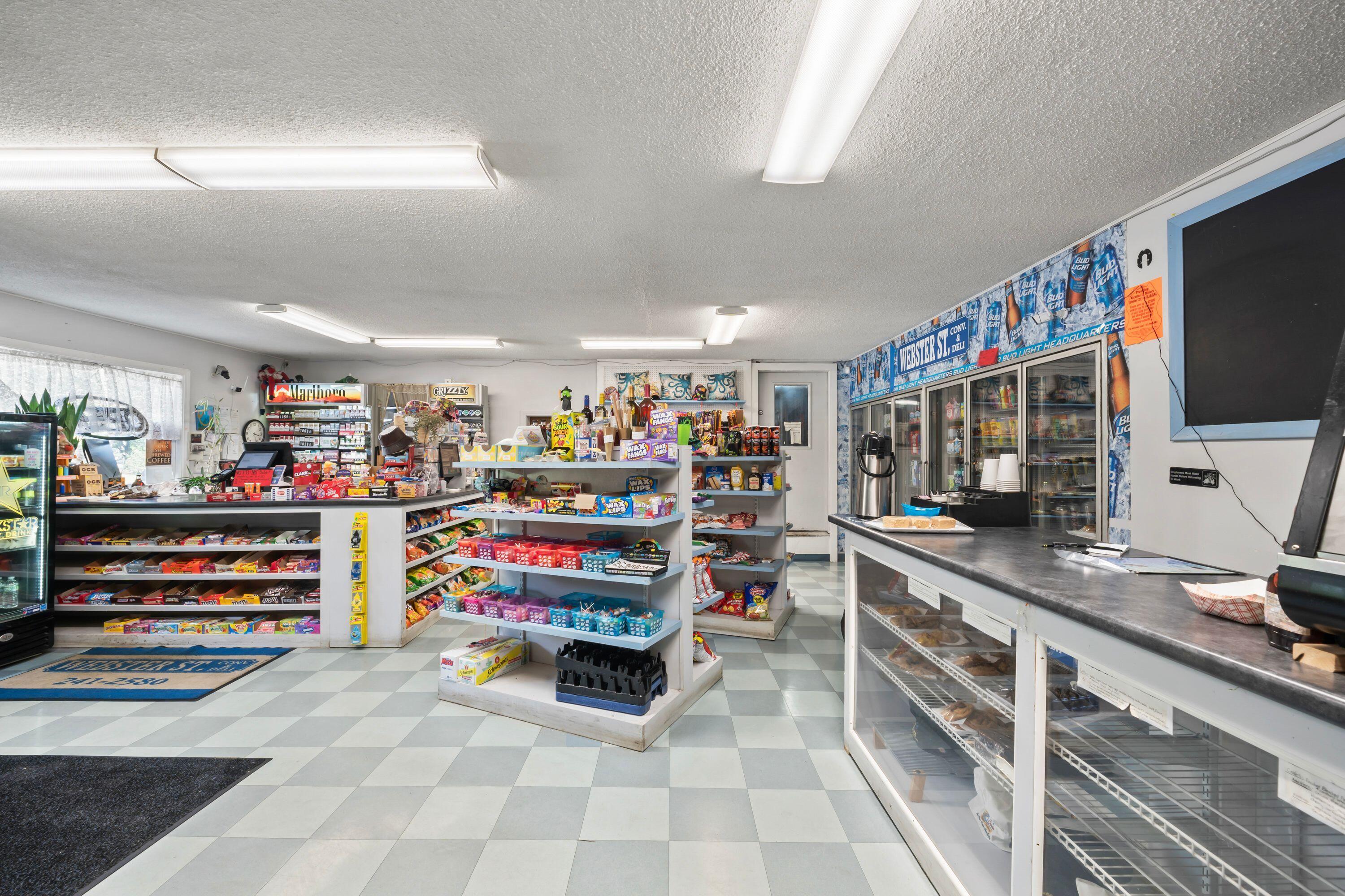 715 Webster Street Lewiston, ME 04240 - Photo 6 of 75 Interior