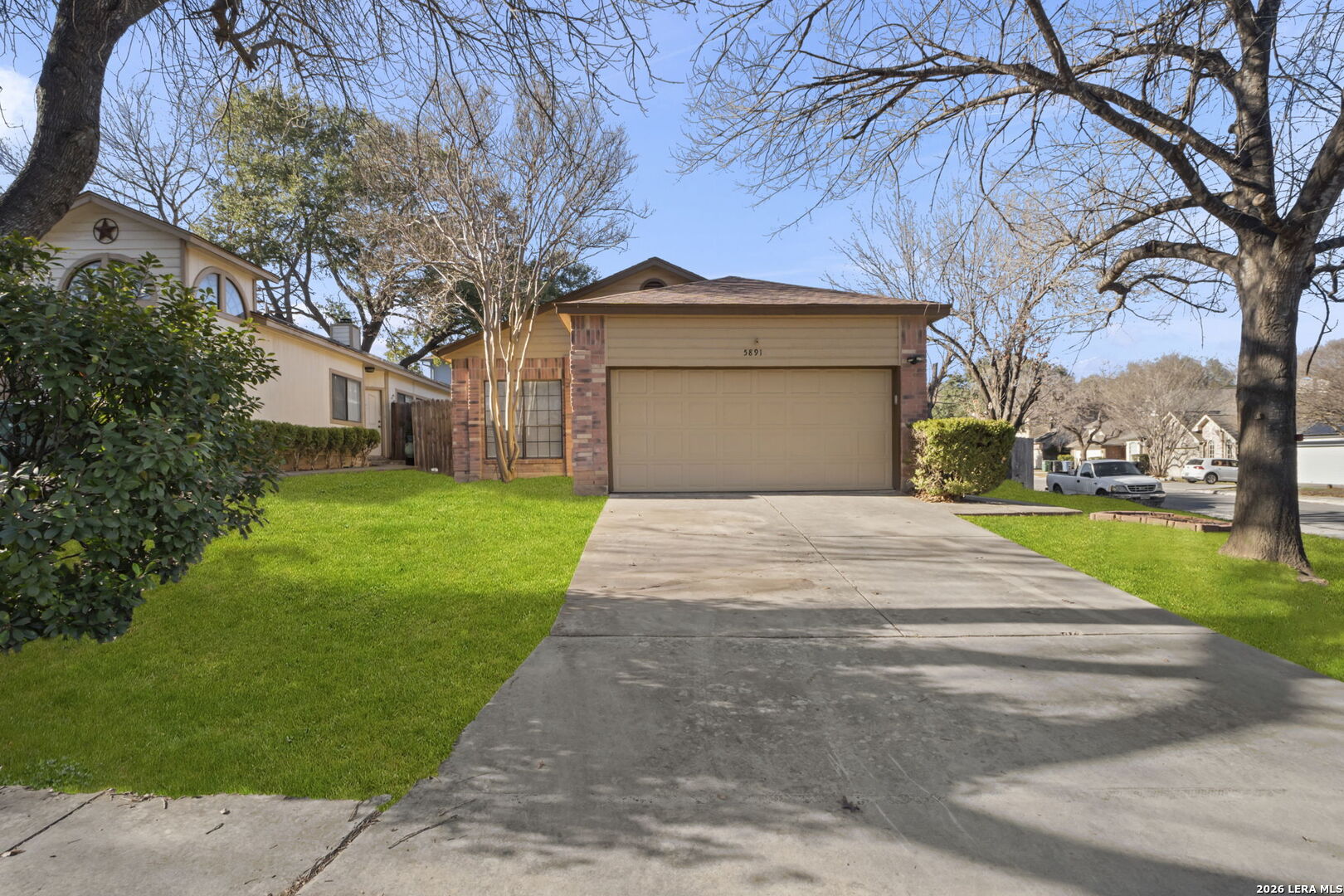 5891 Spring Green San Antonio, TX 78247 - Photo 2 of 33