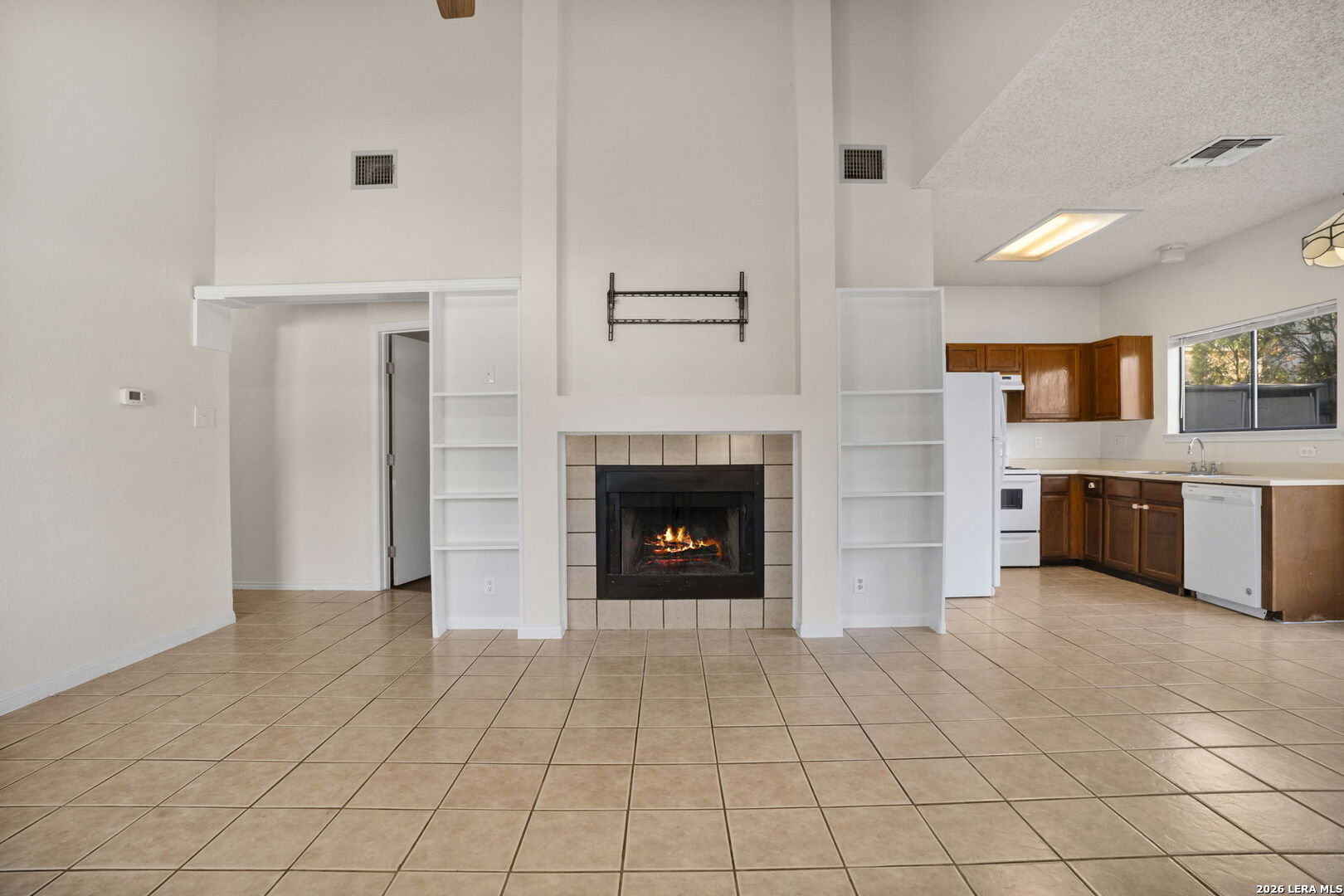 5891 Spring Green San Antonio, TX 78247 - Photo 5 of 33