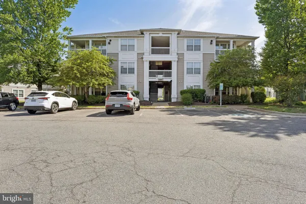 $324,999 | 8103 Lacy Drive, Manassas, VA 20109