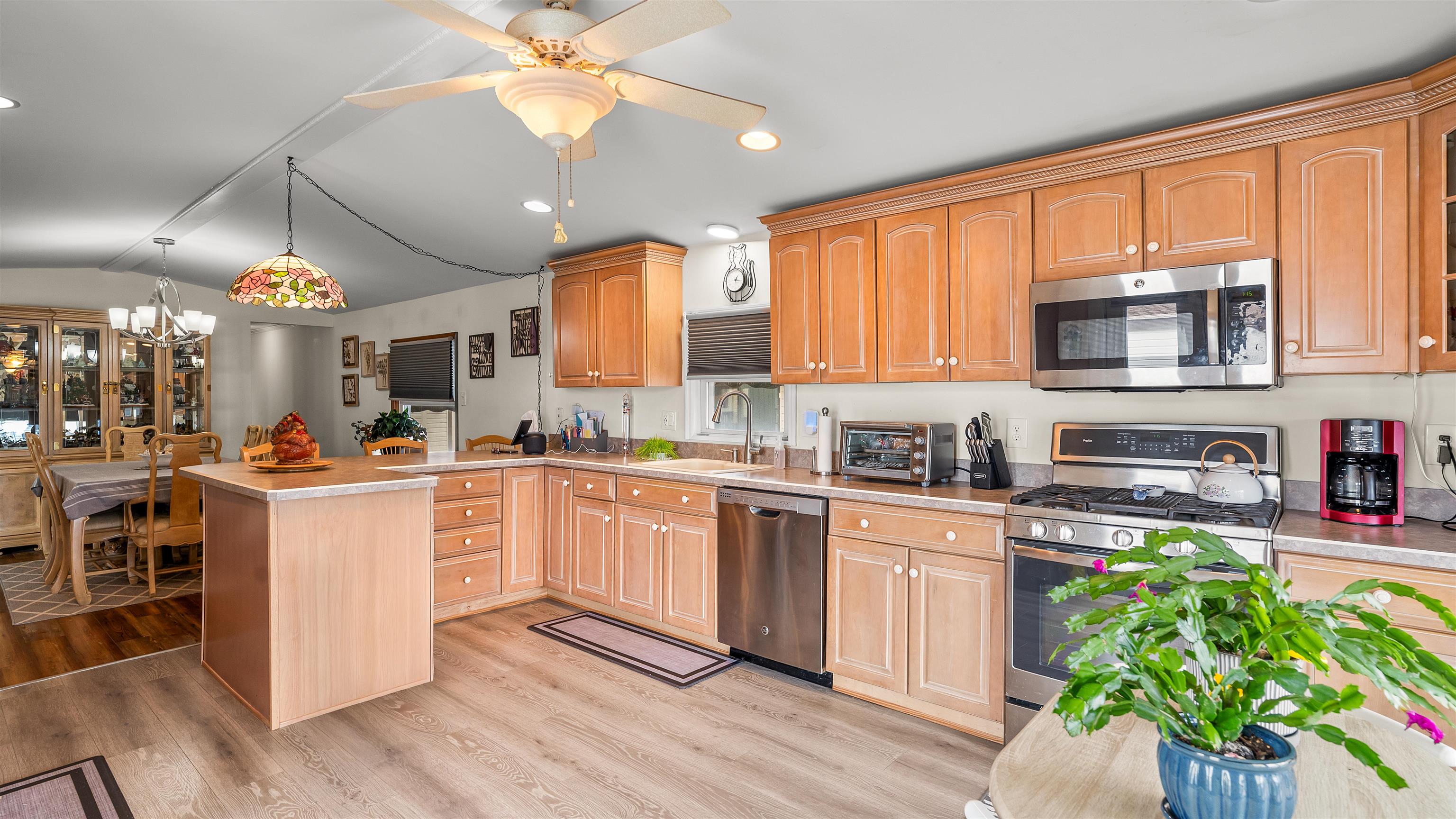 389 Grande Rio Grande, NJ 08242 - Photo 4 of 27 Gallery Image 4