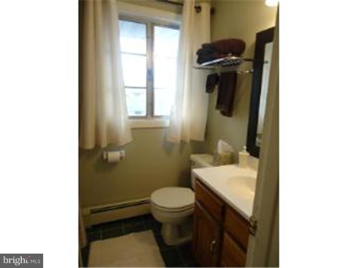 82 Terrace Road Levittown, PA 19056 - Photo 18 of 20
