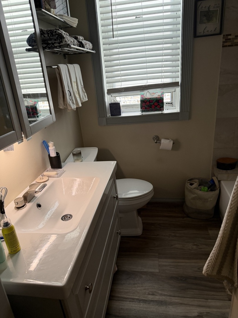 7419 South Rhodes Avenue Chicago, IL 60619 - Photo 8 of 14 Gallery Image 8