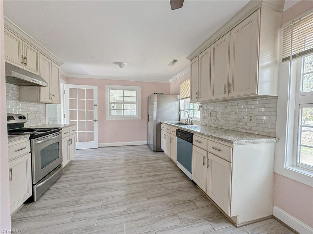 10991 Randleman Road Randleman, NC 27317 - Photo 4 of 16 Gallery Image 4